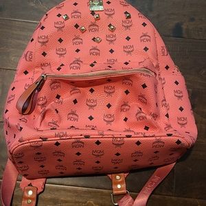 MCM visetos Backpack pink/ salmon  RARE Color. Good shape. Zipper does not work.